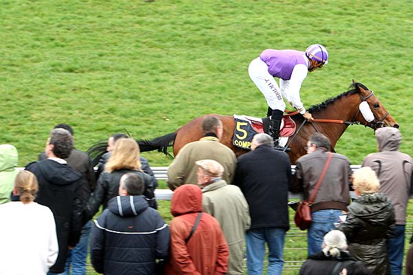Arrivée quinté pmu PRIX DU POLYGONE à COMPIEGNE