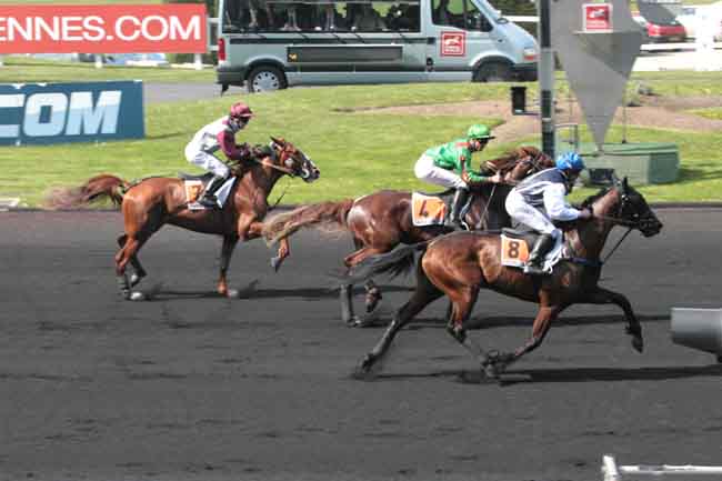 Arrivée quinté pmu PRIX HEMINE à PARIS-VINCENNES