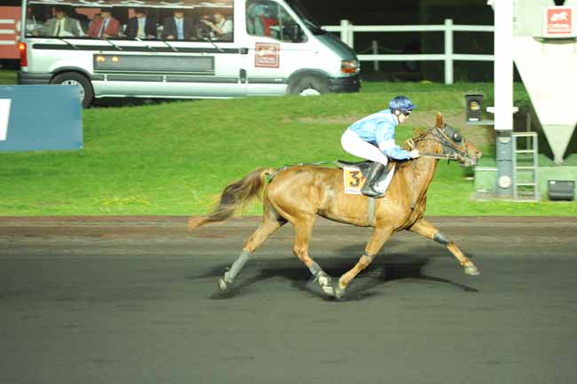 Arrivée quinté pmu PRIX ATHOR à PARIS-VINCENNES