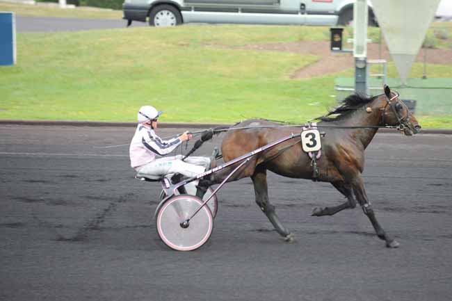 Arrivée quinté pmu PRIX KERJACQUES à PARIS-VINCENNES