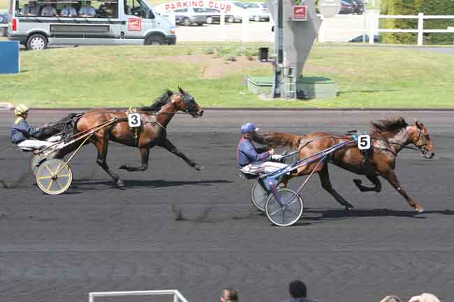 Arrivée quinté pmu PRIX DE COMBREE à PARIS-VINCENNES