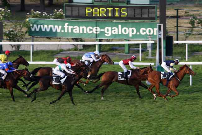 Arrivée quinté pmu PRIX CASTERARI à SAINT-CLOUD