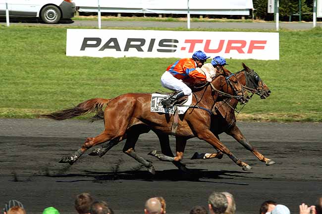 Arrivée quinté pmu PRIX D'AMIENS à LE CROISE-LAROCHE