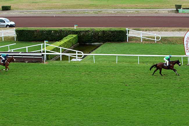 Arrivée quinté pmu PRIX DES ARCHIVES DEPARTEMENTALES (PRIX DE SALVERTE) à LYON-PARILLY
