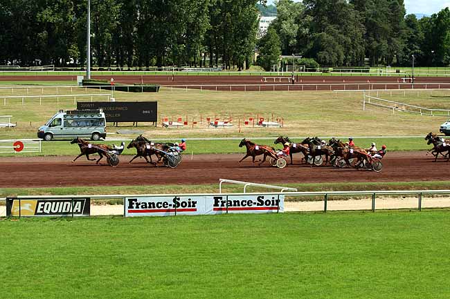 Arrivée quinté pmu PRIX DES PARCS D'ALLIER à VICHY