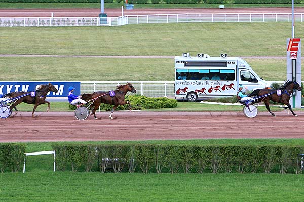 Arrivée quinté pmu PRIX DU PANTHEON à ENGHIEN