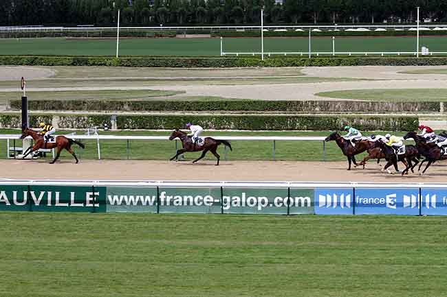 Arrivée quinté pmu PRIX DE DIVES à DEAUVILLE