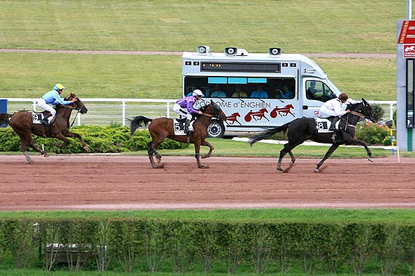 Arrivée quinté pmu PRIX D'ESTRY à ENGHIEN