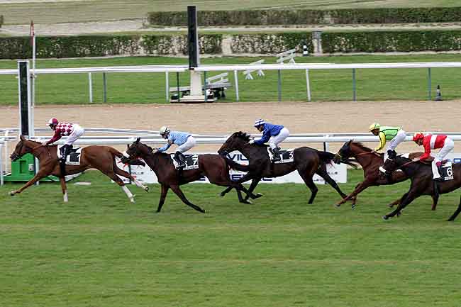 Arrivée quinté pmu PRIX DU HARAS DE LA HUDERIE (PRIX SAINT PATRICK) à DEAUVILLE