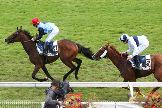Arrivée quinté pmu PRIX DE LA MINARDIERE à VICHY