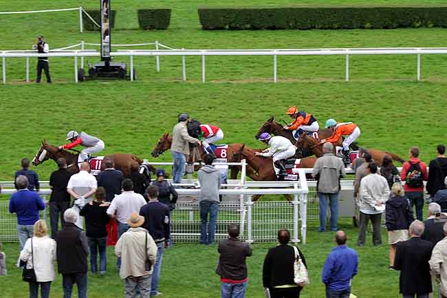 Arrivée quinté pmu PRIX JACOMO (PRIX DES FUSCHIAS) à CLAIREFONTAINE