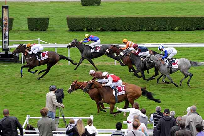 Arrivée quinté pmu PRIX 5 ANS RADIO BALANCES (PRIX LUTH ENCHANTEE) à CLAIREFONTAINE