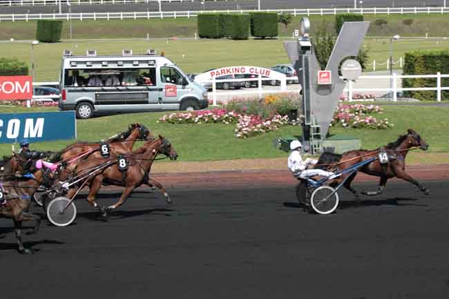 Arrivée quinté pmu PRIX DE BARBIZON à PARIS-VINCENNES