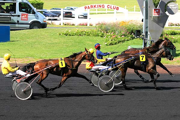 Arrivée quinté pmu PRIX DE CHARTRES à PARIS-VINCENNES