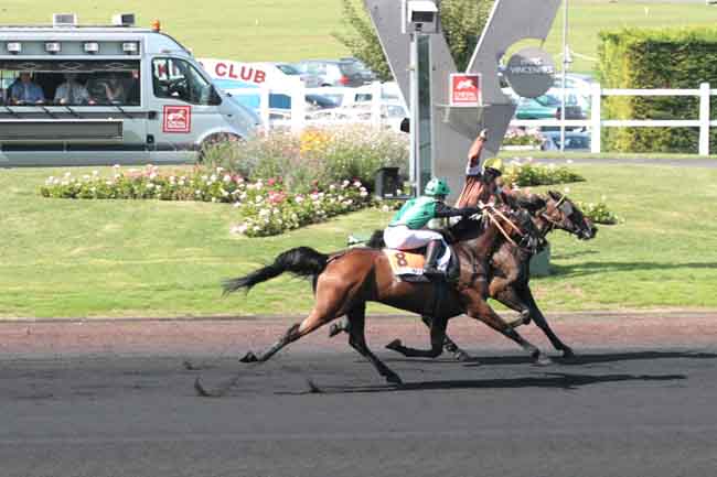 Arrivée quinté pmu PRIX CAMILLE LEPECQ à PARIS-VINCENNES