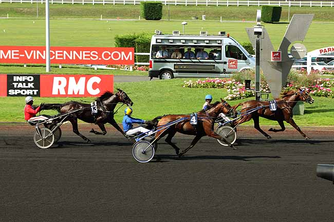 Arrivée quinté pmu PRIX RMC (PRIX DU MONT SAINT MICHEL) à PARIS-VINCENNES