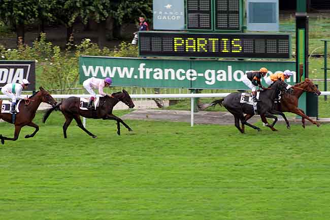Arrivée quinté pmu PRIX CARO à SAINT-CLOUD