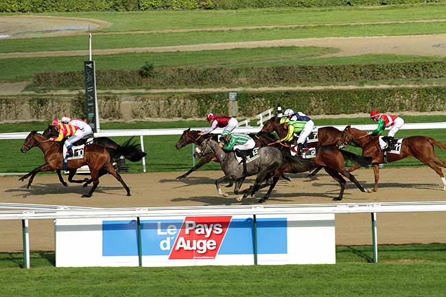 Arrivée quinté pmu PRIX DE LA POMMERAYE à DEAUVILLE