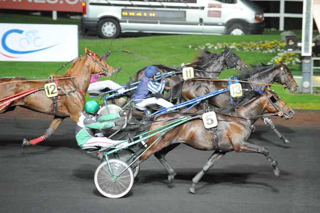 Arrivée quinté pmu PRIX PARIS CAMEMBERT (PRIX AURORA) à PARIS-VINCENNES