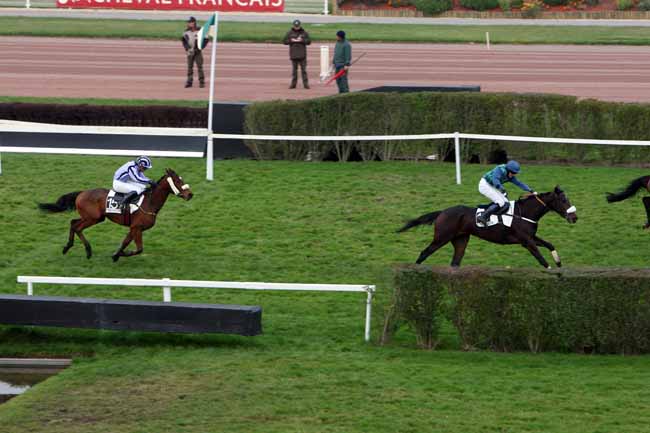 Arrivée quinté pmu PRIX DE LA CROIX DAUPHINE à ENGHIEN