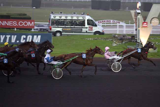 Arrivée quinté pmu PRIX DE SAVENAY (GR A) à PARIS-VINCENNES