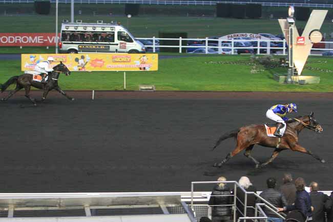 Arrivée quinté pmu PRIX DE CASTILLONNES à PARIS-VINCENNES
