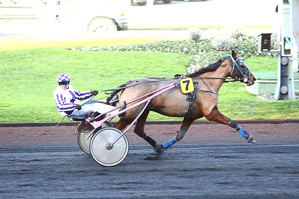 Arrivée quinté pmu PRIX DE SAUTRON à PARIS-VINCENNES