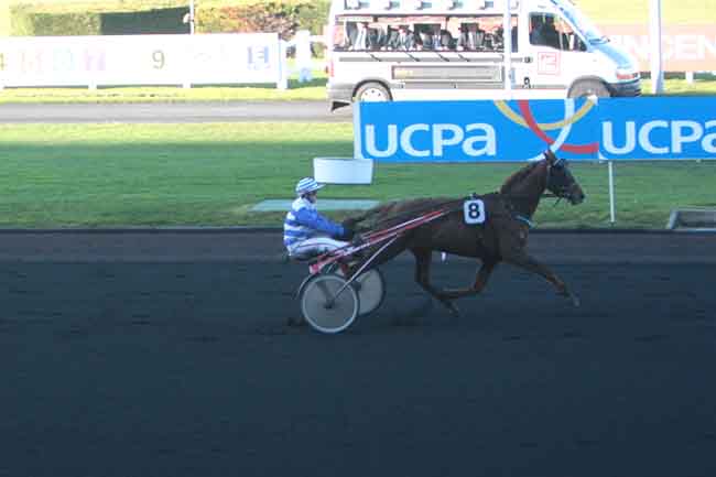 Arrivée quinté pmu PRIX ATOUT CHEVAL (PRIX DE BRIARE) à PARIS-VINCENNES