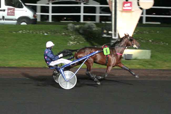 Arrivée quinté pmu PRIX DE MANCIET à PARIS-VINCENNES
