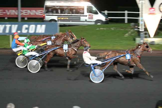 Arrivée quinté pmu PRIX DE CHARLEVILLE à PARIS-VINCENNES
