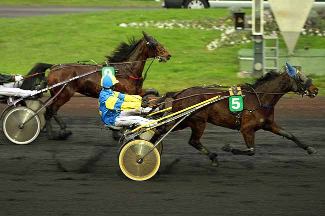 Arrivée quinté pmu PRIX DE MARTIGUES à PARIS-VINCENNES
