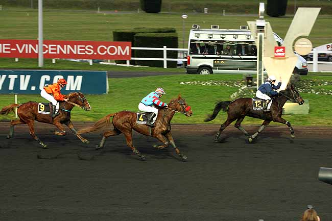 Arrivée quinté pmu PRIX DE MONTBELIARD à PARIS-VINCENNES