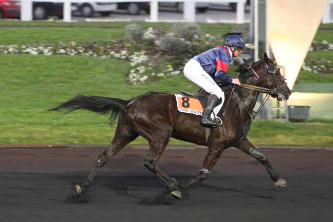Arrivée quinté pmu PRIX DE NEUVILLE à PARIS-VINCENNES