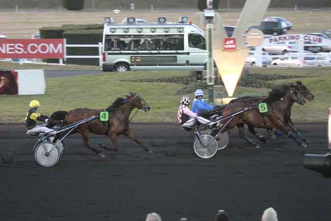 Arrivée quinté pmu PRIX DE PONT-L'EVEQUE à PARIS-VINCENNES