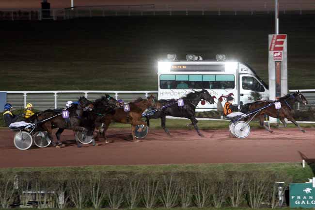 Arrivée quinté pmu PRIX DE CAUDEBEC à ENGHIEN