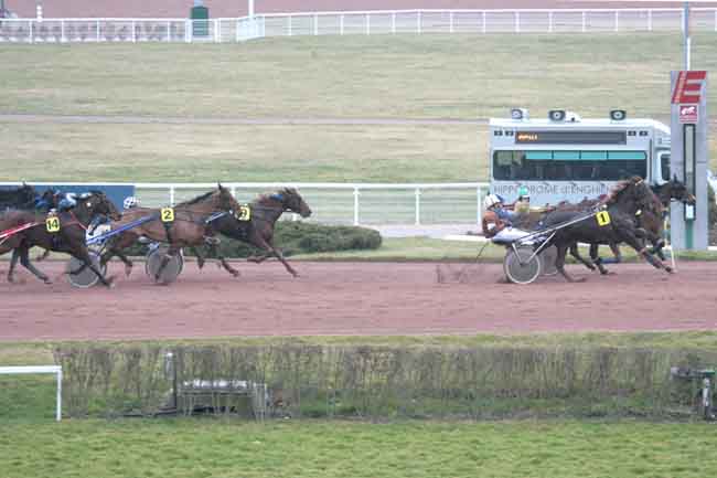 Arrivée quinté pmu PRIX QUICK WILLIAMS à ENGHIEN