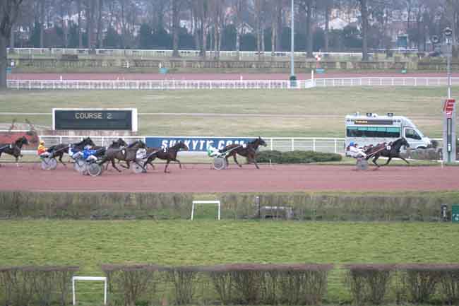 Arrivée quinté pmu PRIX DES COTES D'ARMOR à ENGHIEN