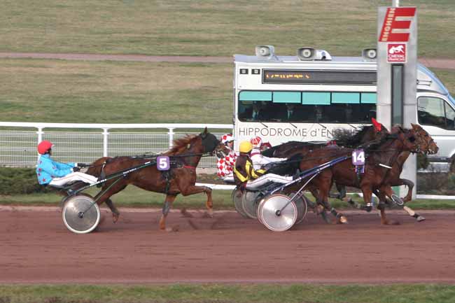 Arrivée quinté pmu PRIX DE CHENNEVIERES à ENGHIEN