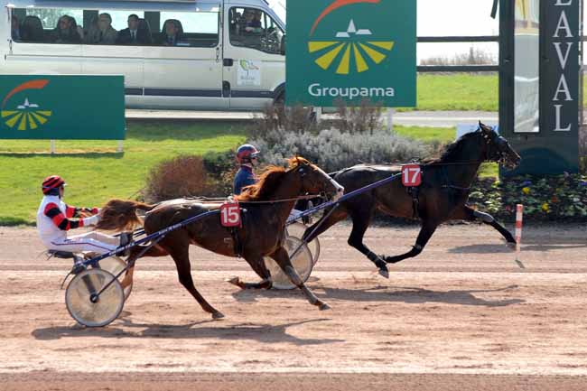Arrivée quinté pmu GRAND PRIX DU CONSEIL GENERAL DE LA MAYENNE à LAVAL