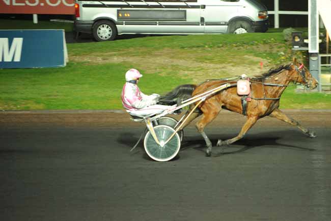 Arrivée quinté pmu PRIX EOS à PARIS-VINCENNES