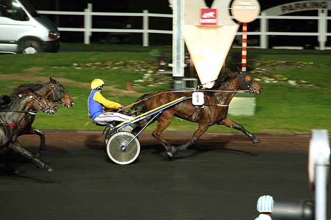 Arrivée quinté pmu PRIX AEMILIA à PARIS-VINCENNES