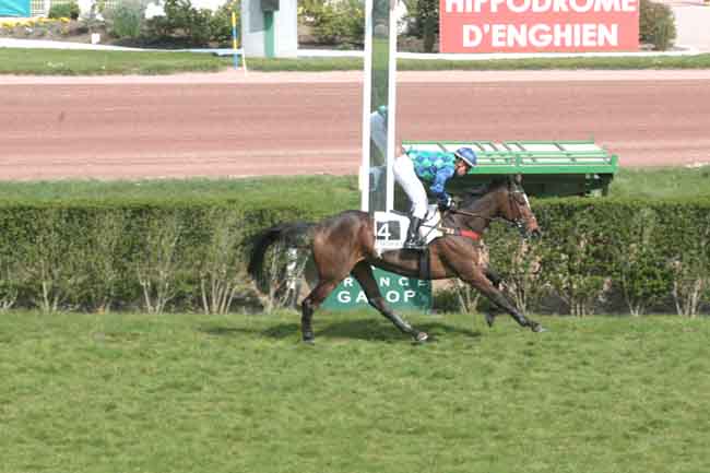 Arrivée quinté pmu PRIX DE DINARD à ENGHIEN