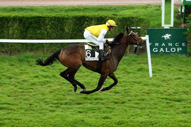 Arrivée quinté pmu PRIX HYERES III à ENGHIEN