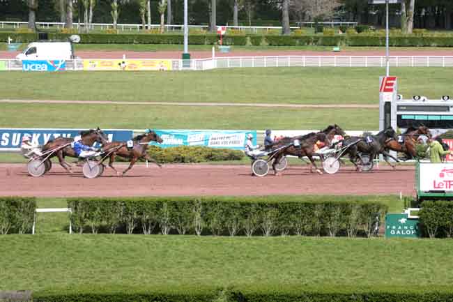 Arrivée quinté pmu PRIX DU JOURNAL GENY COURSES (PRIX DE LA PORTE D'AUTEUIL) à ENGHIEN