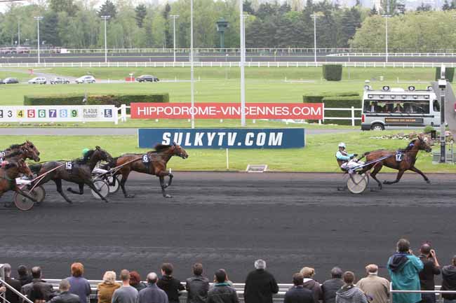 Arrivée quinté pmu CRITERIUM DES 4 ANS à PARIS-VINCENNES