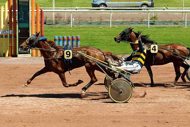 Arrivée quinté pmu GRAND PRIX DE BEAUMONT-DE-LOMAGNE à BEAUMONT-DE-LOMAGNE
