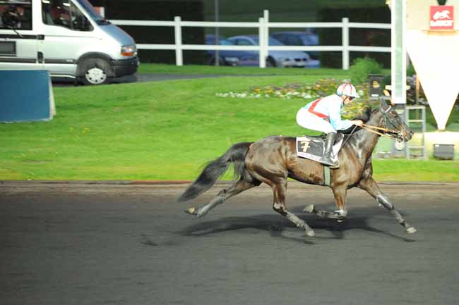 Arrivée quinté pmu PRIX ILMATHAR à PARIS-VINCENNES