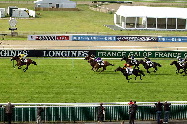 Arrivée quinté pmu PRIX DU MUSEE DE LA RENAISSANCE à CHANTILLY