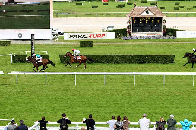 Arrivée quinté pmu PRIX DES OEILLETS à CLAIREFONTAINE