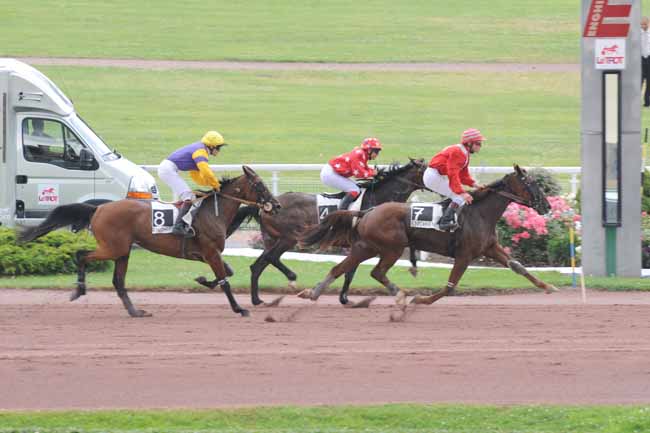 Arrivée quinté pmu PRIX DE LA PLACE DU TROCADERO à ENGHIEN